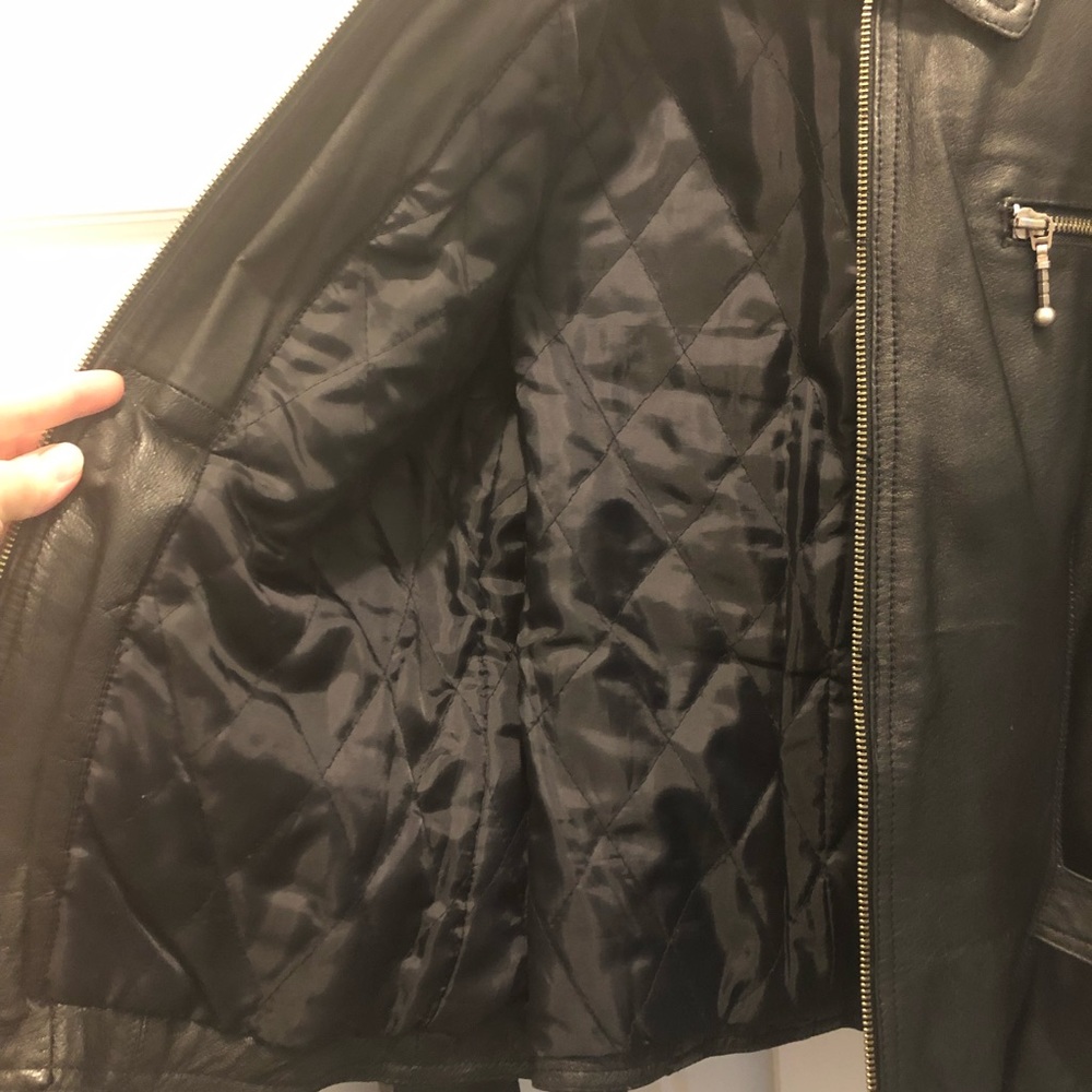 💖 VINTAGE MAURICES BLACK LEATHER JACKET w/ buckle details - PRISTINE! Size L - Picture 7 of 16